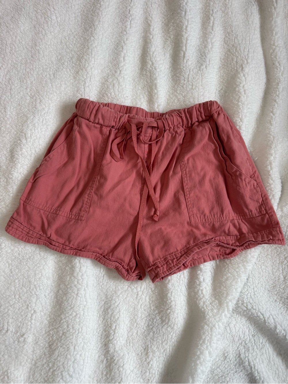 Women’s Drawstring Shorts in Rose Pink